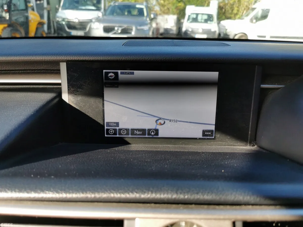 Lexus IS Saloon, Petrol Hybrid, 2015, White