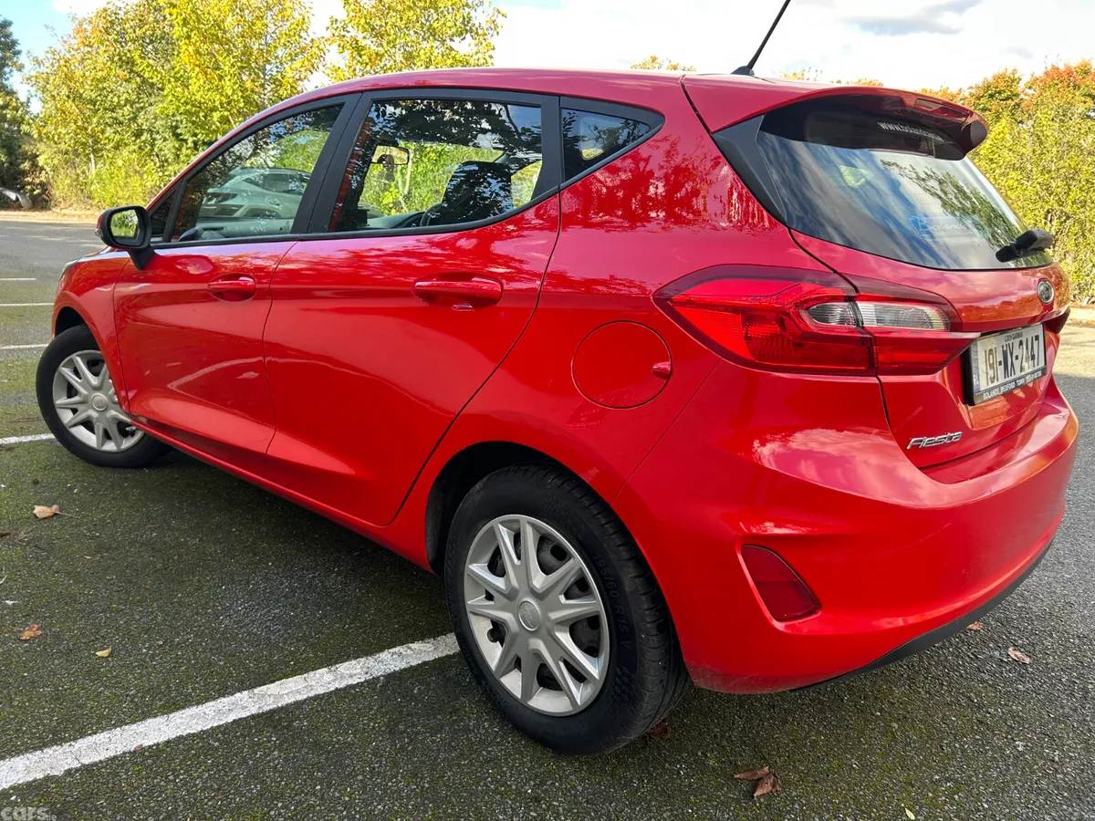 Ford Fiesta Hatchback, Petrol, 2019, Red
