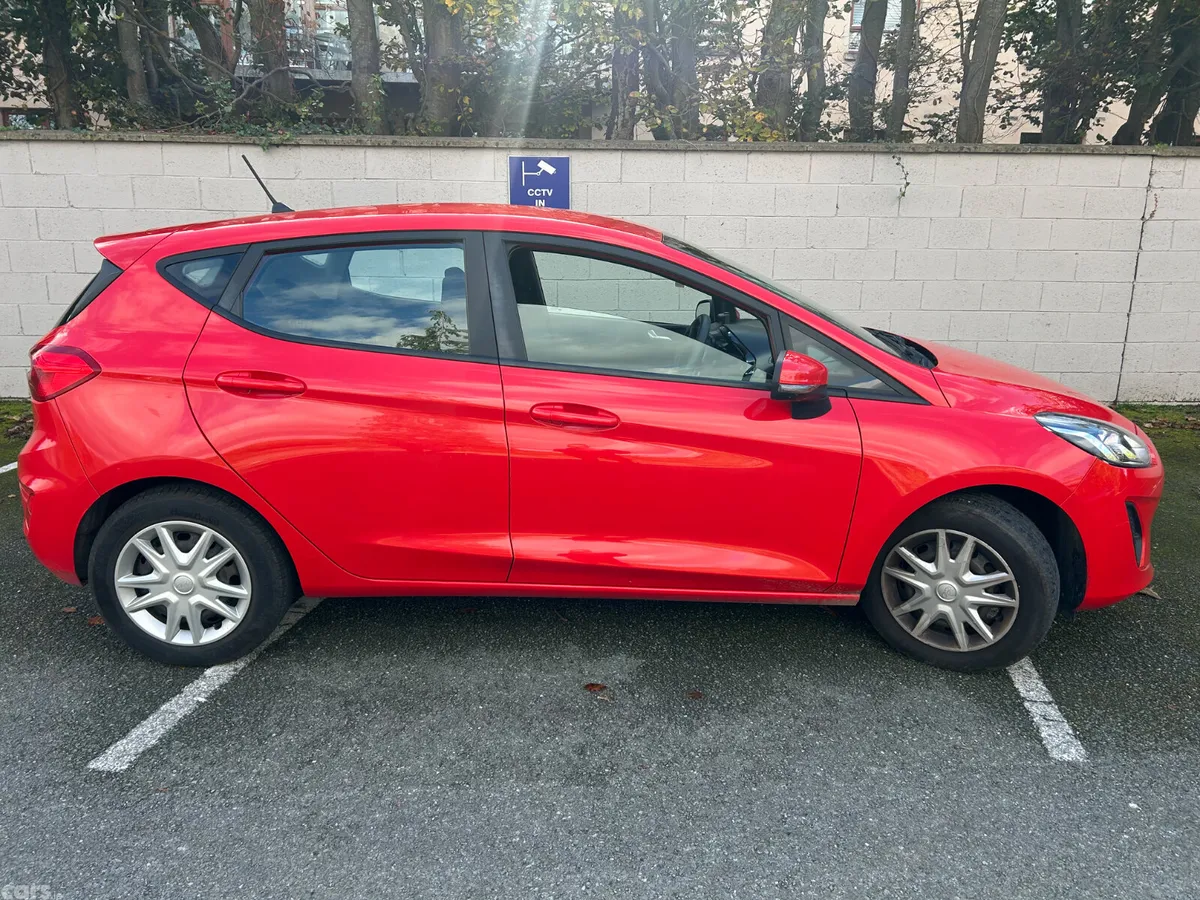 Ford Fiesta Hatchback, Petrol, 2019, Red