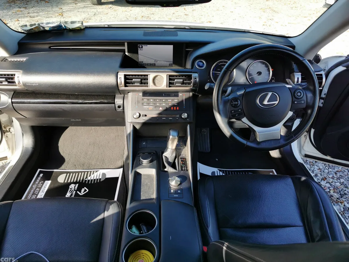 Lexus IS Saloon, Petrol Hybrid, 2015, White