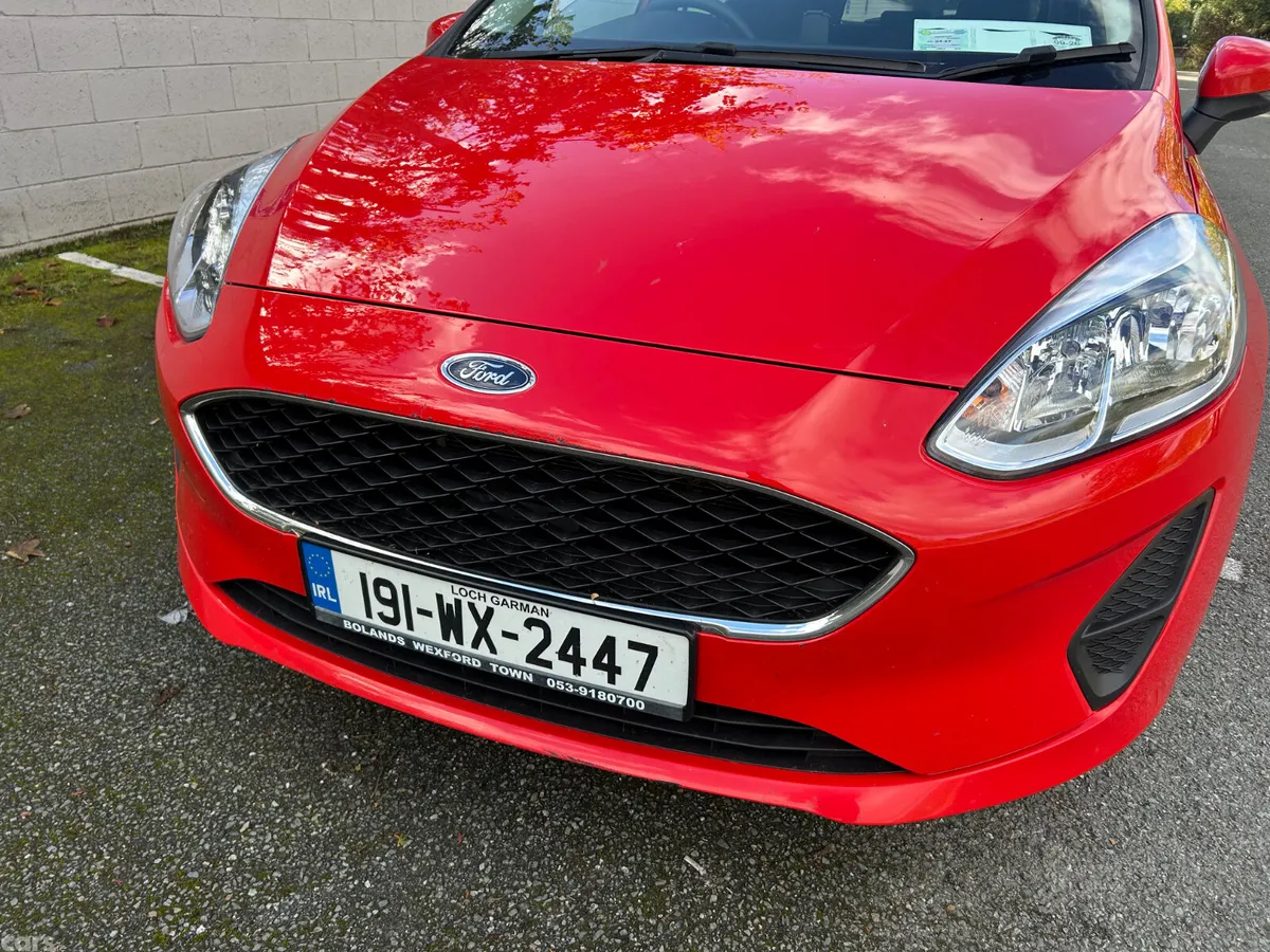 Ford Fiesta Hatchback, Petrol, 2019, Red