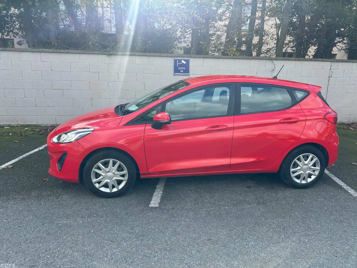 Ford Fiesta Hatchback, Petrol, 2019, Red