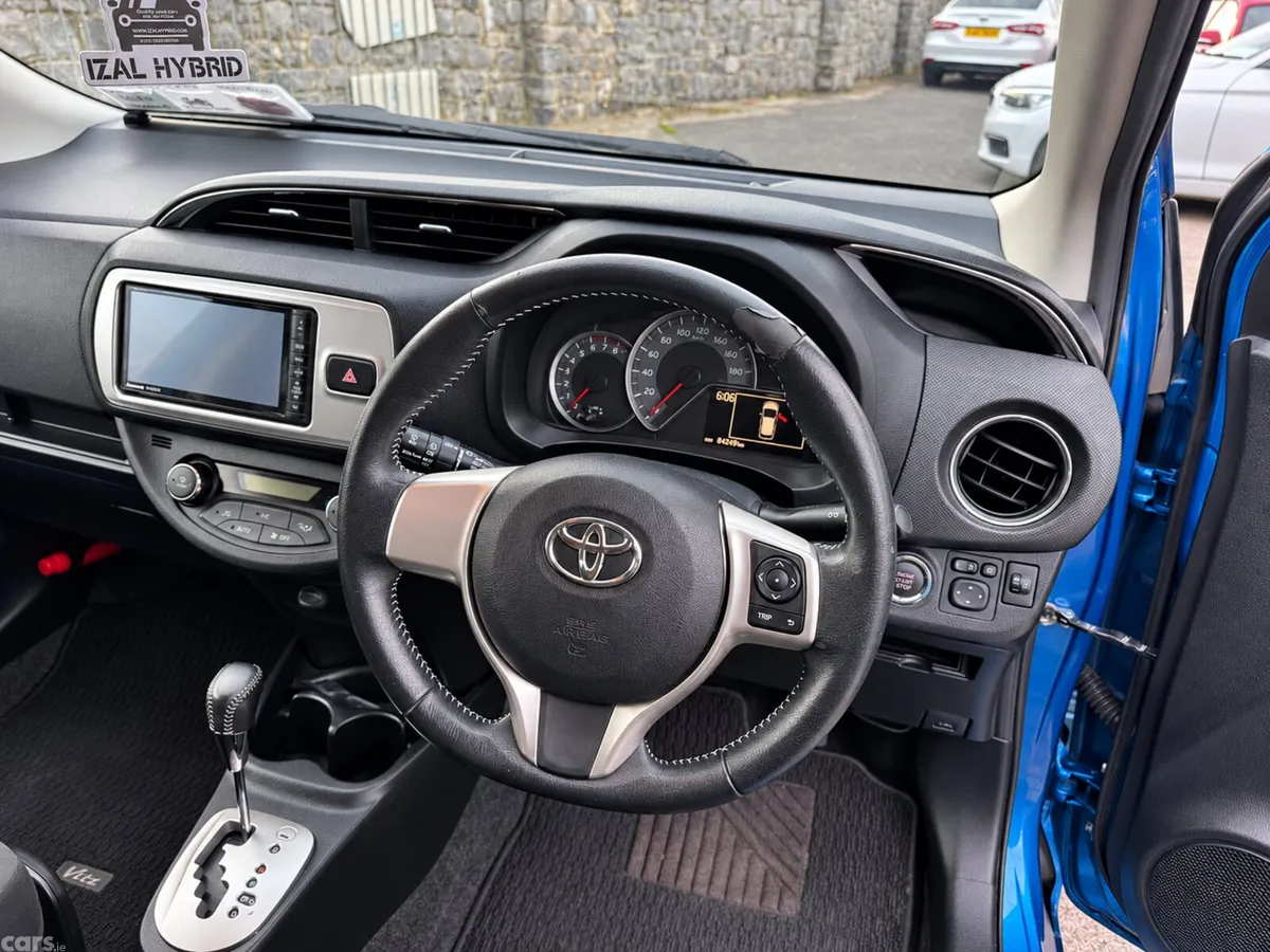 Toyota Vitz Hatchback, Petrol, 2015, Blue