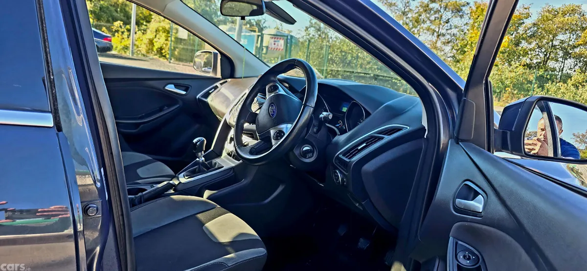 Ford Focus Hatchback, Petrol, 2013, Grey