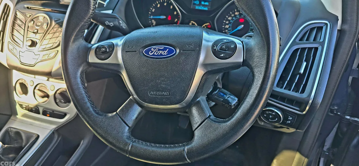 Ford Focus Hatchback, Petrol, 2013, Grey