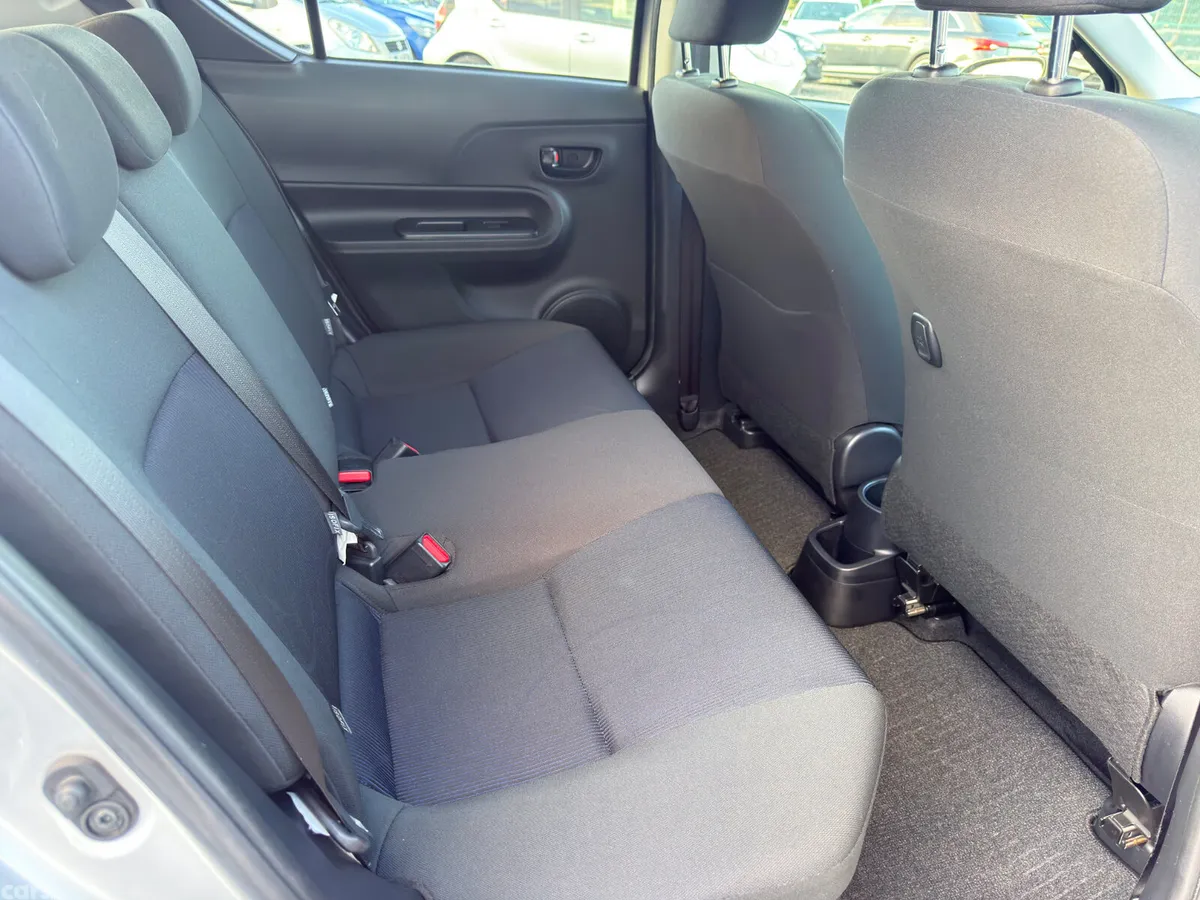 Toyota Aqua Hatchback, Petrol Hybrid, 2017, Silver