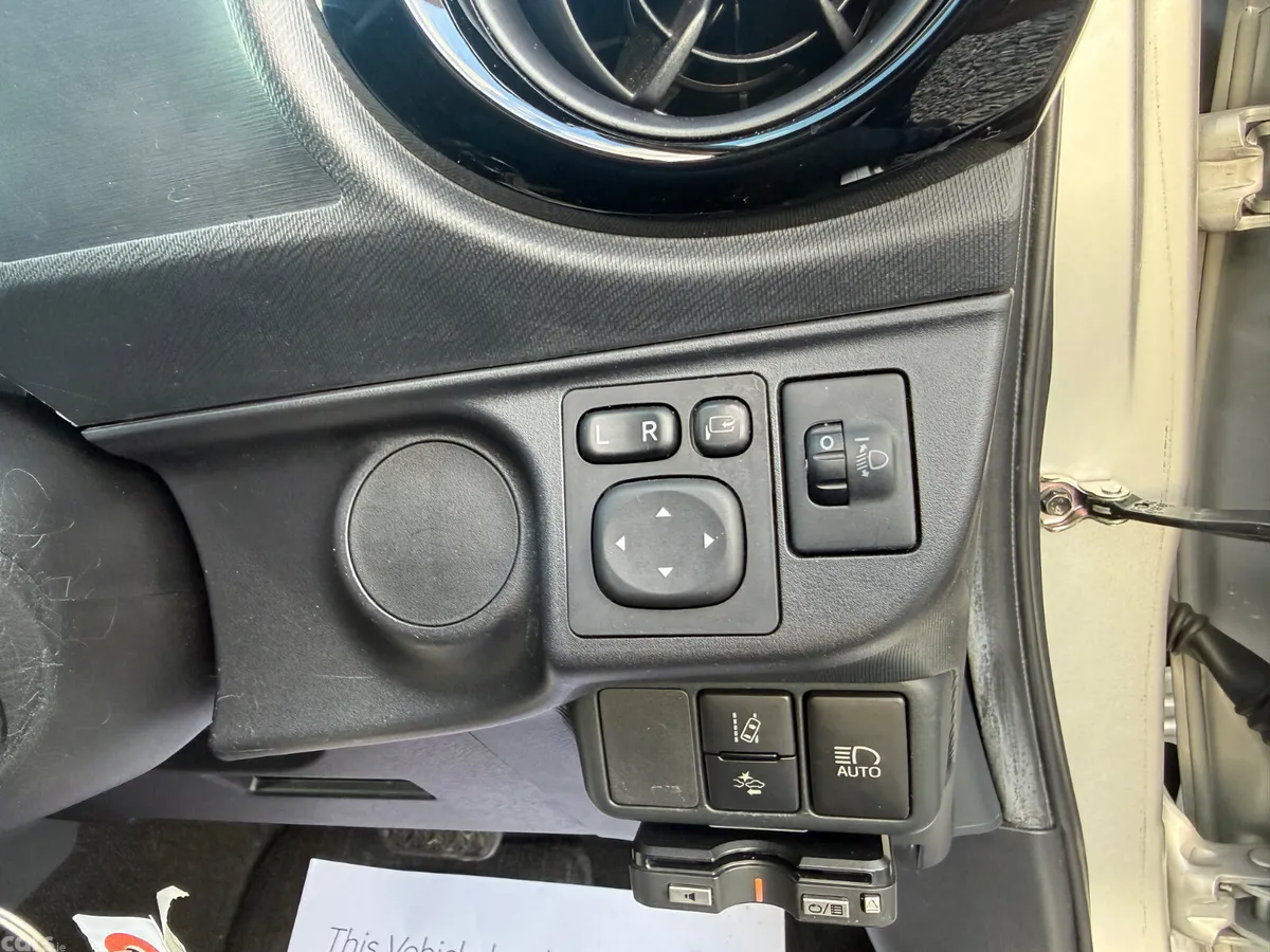 Toyota Aqua Hatchback, Petrol Hybrid, 2017, Silver