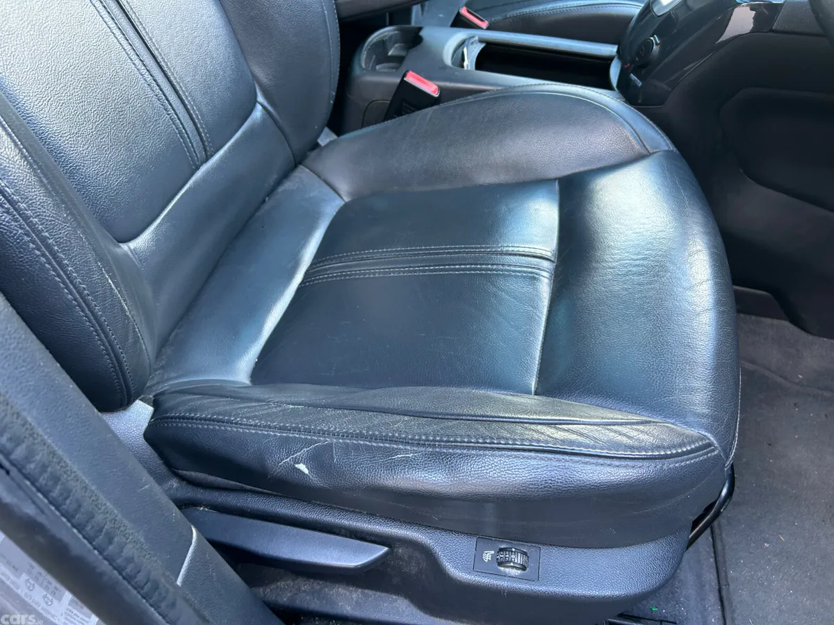 Peugeot 5008 MPV, Diesel, 2016, Grey