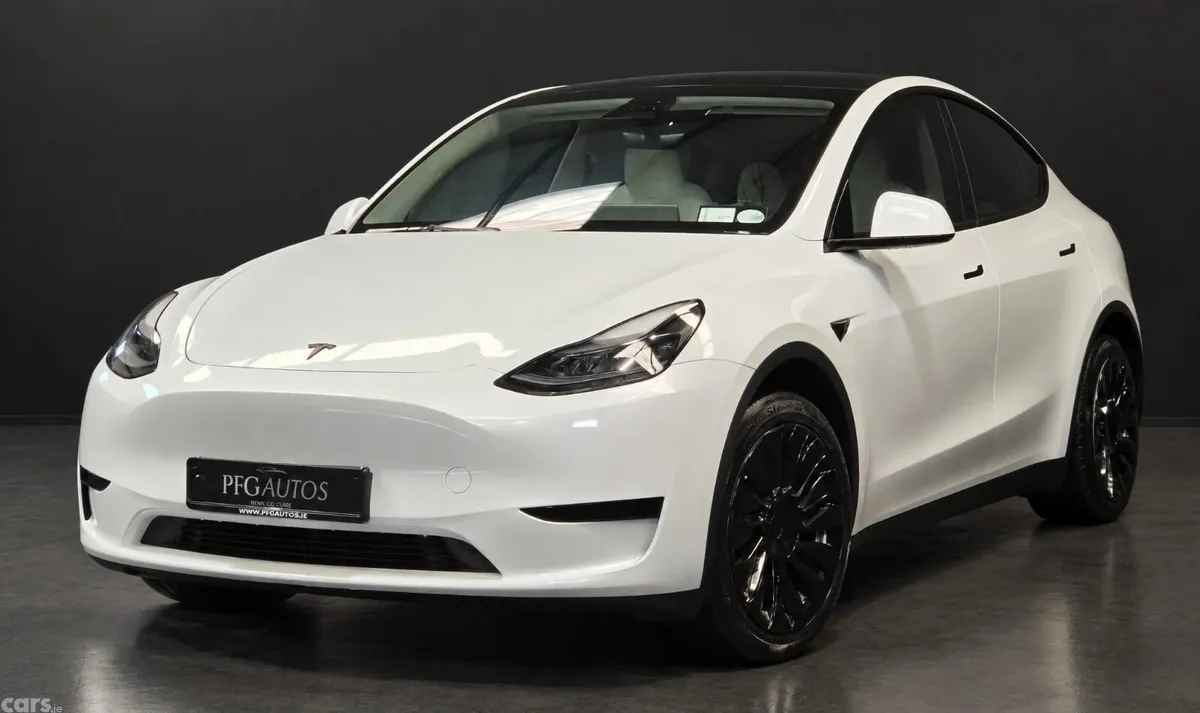 Tesla Model Y MPV, Electric, 2023, White