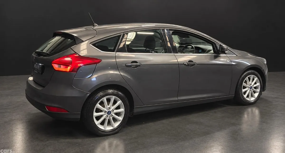 Ford Focus Hatchback, Diesel, 2019, Grey