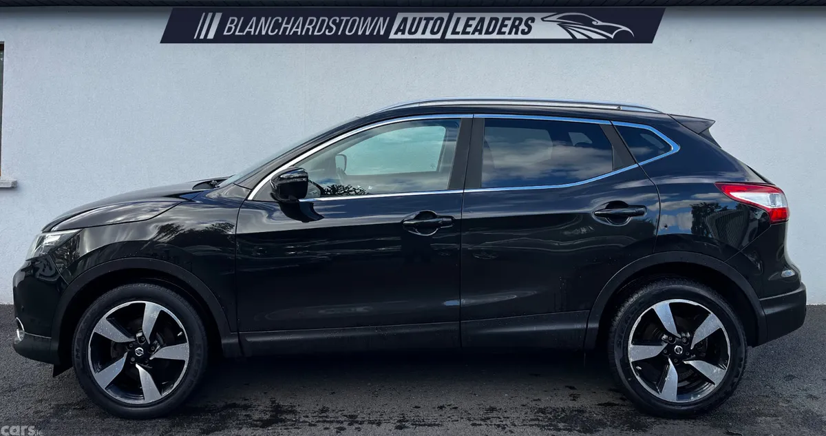 Nissan Qashqai SUV, Petrol, 2015, Black