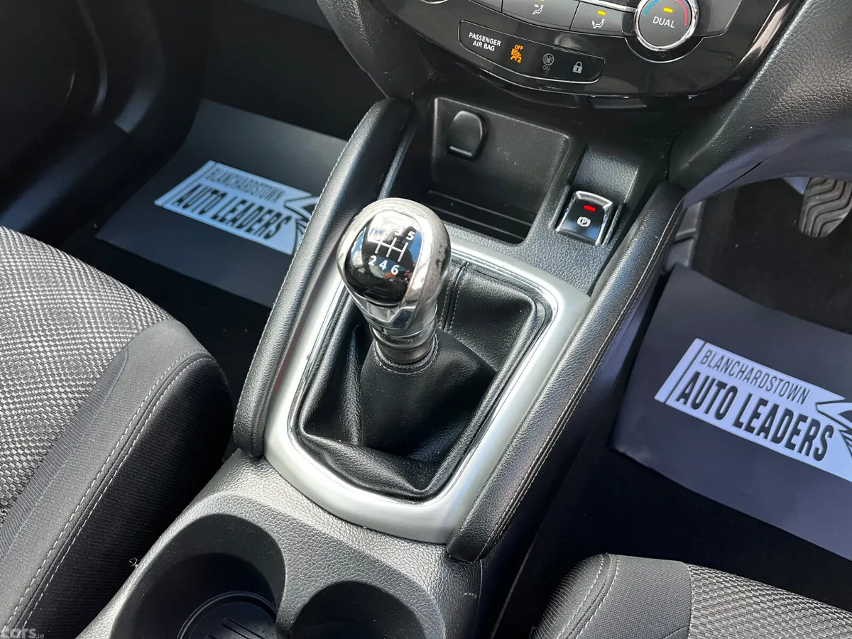 Nissan Qashqai SUV, Petrol, 2015, Black
