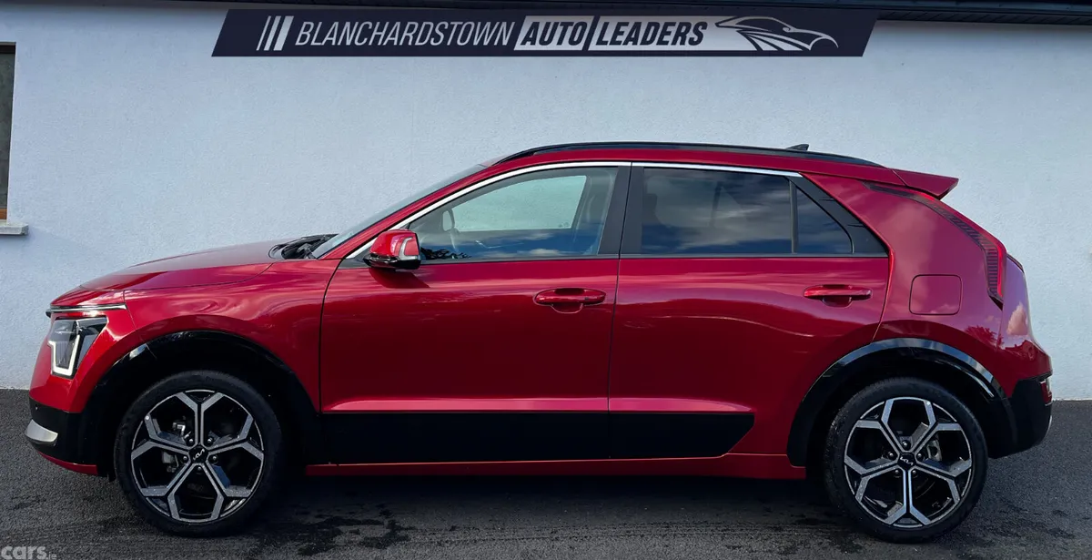Kia Niro SUV, Petrol Hybrid, 2024, Red