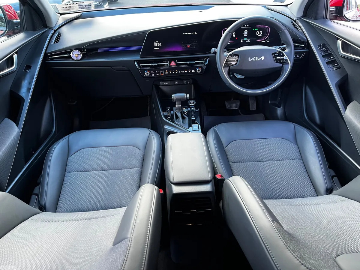 Kia Niro SUV, Petrol Hybrid, 2024, Red