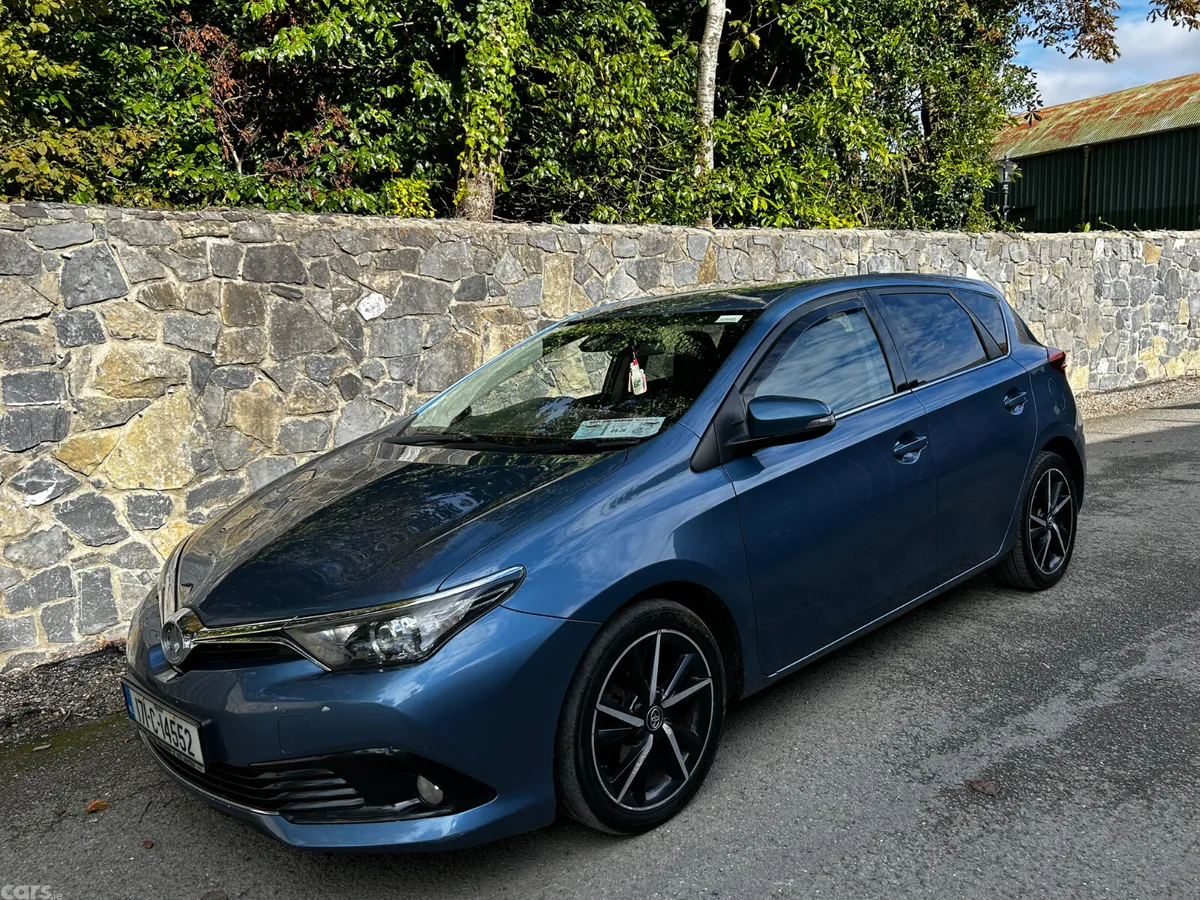 Toyota Auris Hatchback, Diesel, 2017, Blue