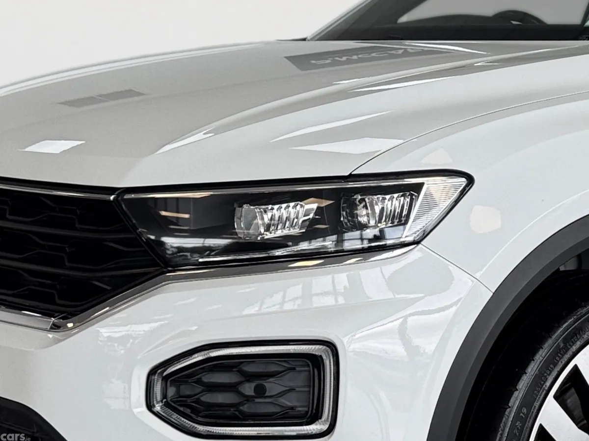 Volkswagen T-Roc SUV, Diesel, 2021, White