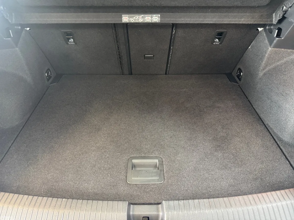Volkswagen T-Roc SUV, Diesel, 2021, White