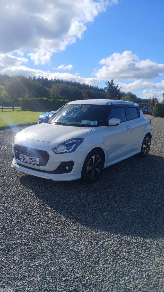 Suzuki Swift Hatchback, Petrol, 2020, White