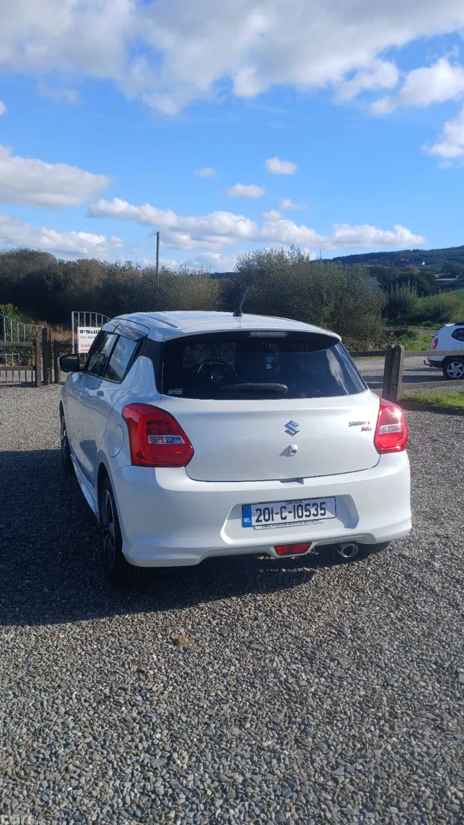 Suzuki Swift Hatchback, Petrol, 2020, White