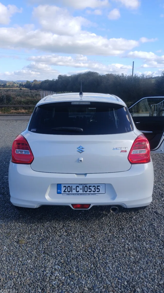 Suzuki Swift Hatchback, Petrol, 2020, White
