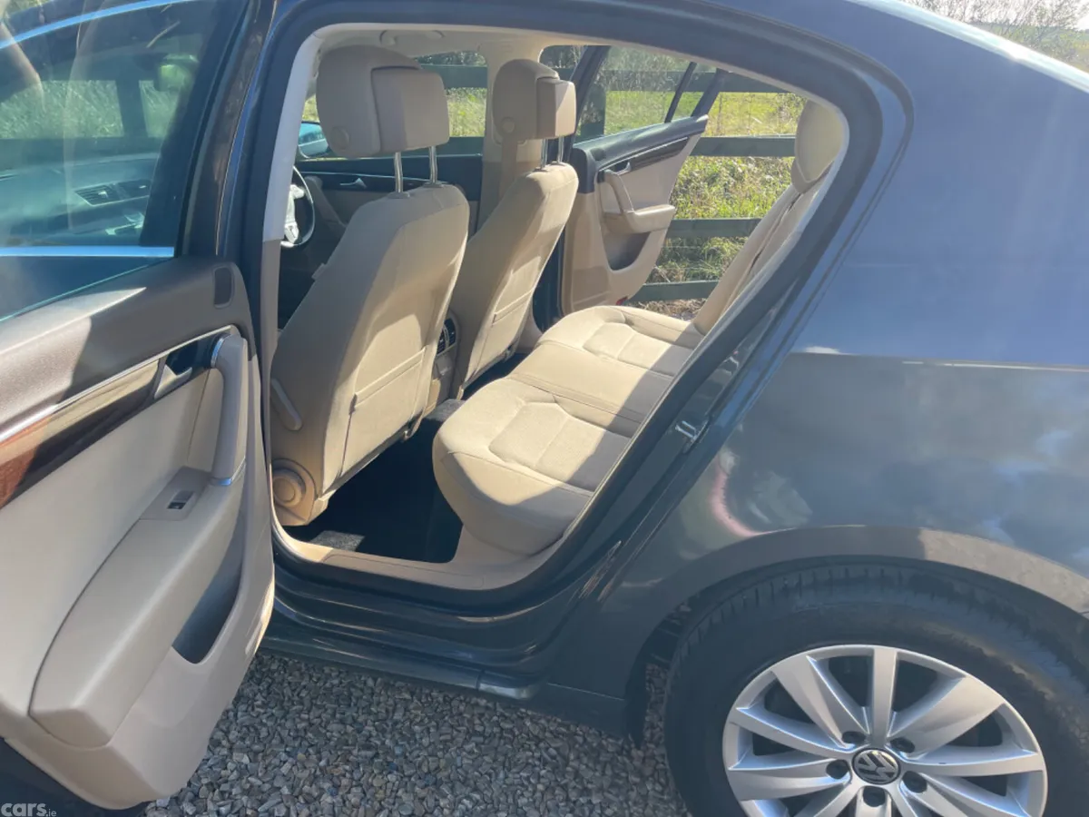 Volkswagen Passat Saloon, Diesel, 2014, Grey