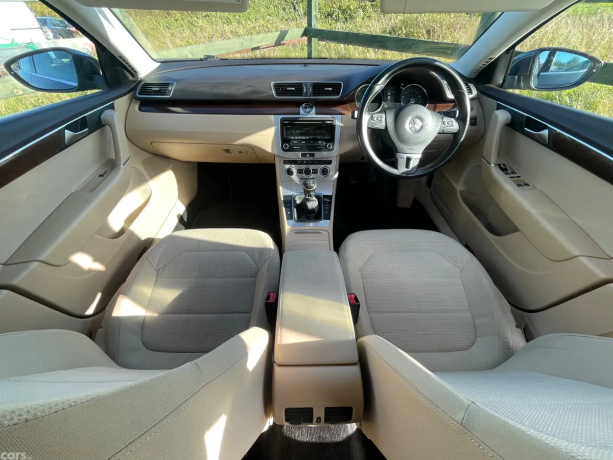 Volkswagen Passat Saloon, Diesel, 2014, Grey