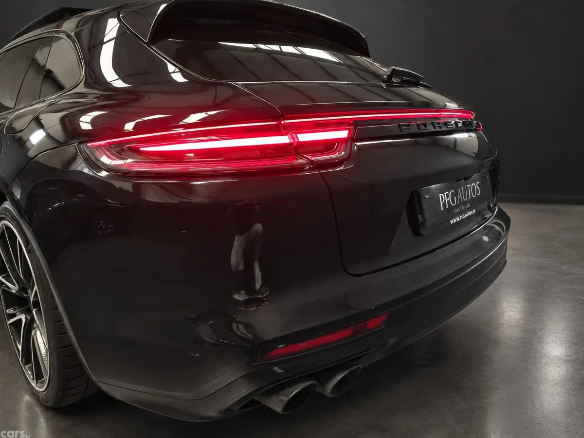 Porsche Panamera Estate, Petrol Plug-in Hybrid, 2018, Black