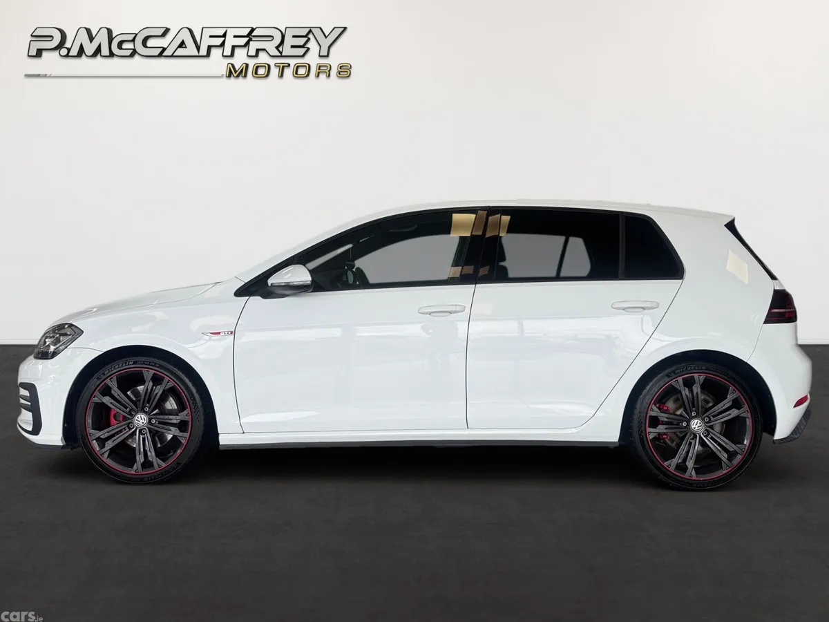 Volkswagen Golf Hatchback, Petrol, 2018, White