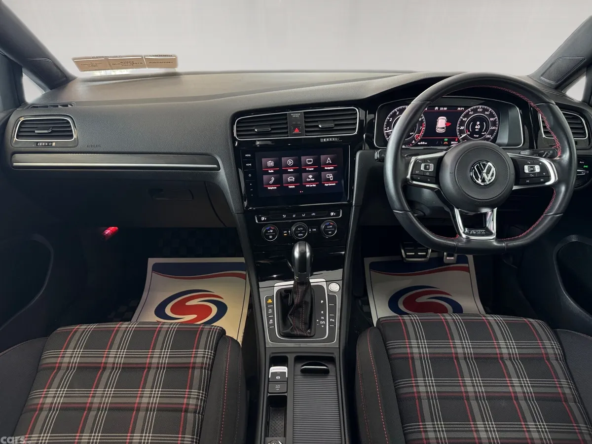 Volkswagen Golf Hatchback, Petrol, 2018, White