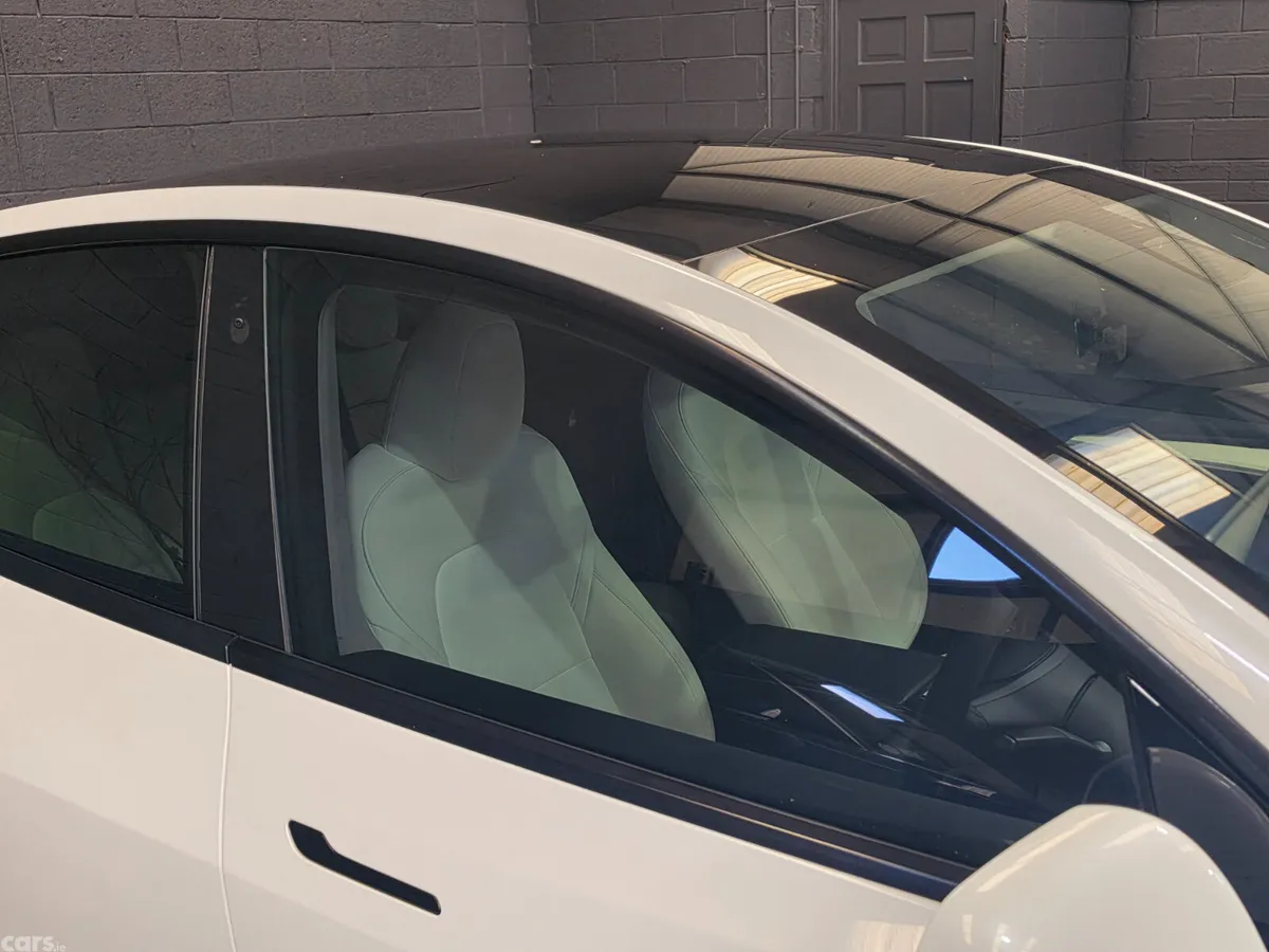Tesla Model Y MPV, Electric, 2023, White