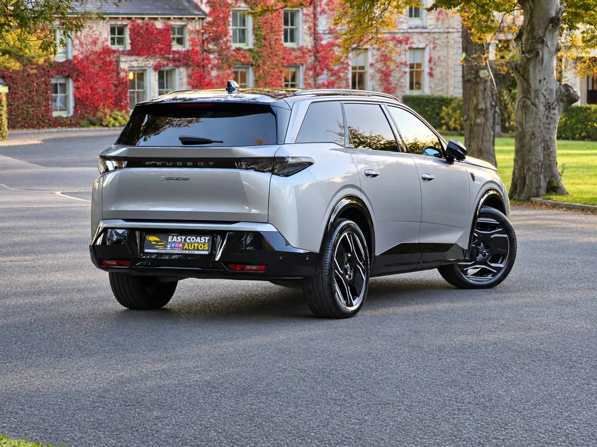Peugeot 5008 SUV, Electric, 2025, Grey