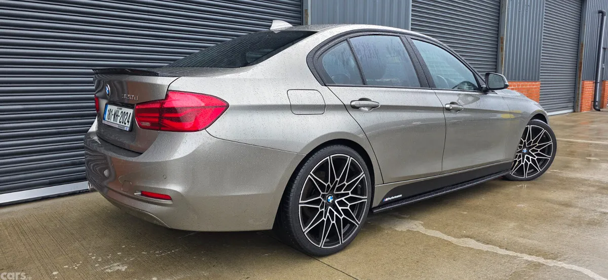BMW 3-Series Saloon, Diesel, 2018, Silver