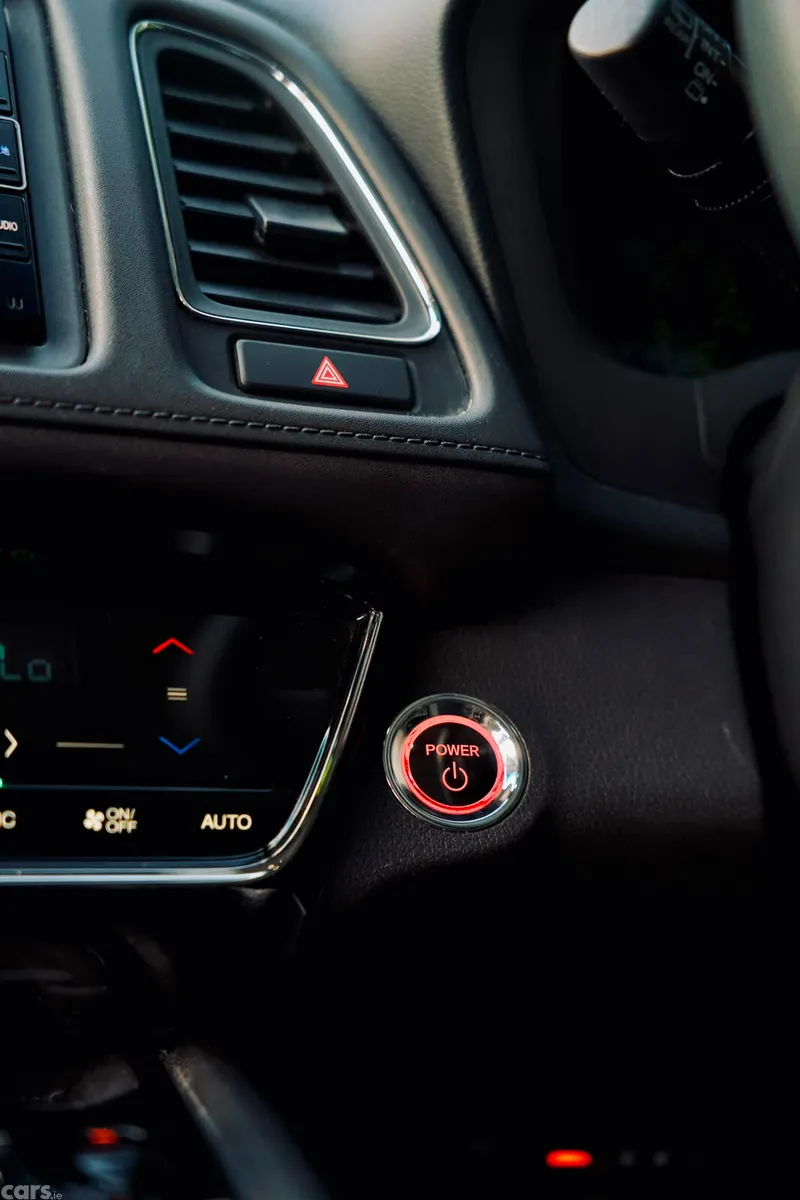Honda Vezel Hatchback, Petrol Hybrid, 2019, Blue