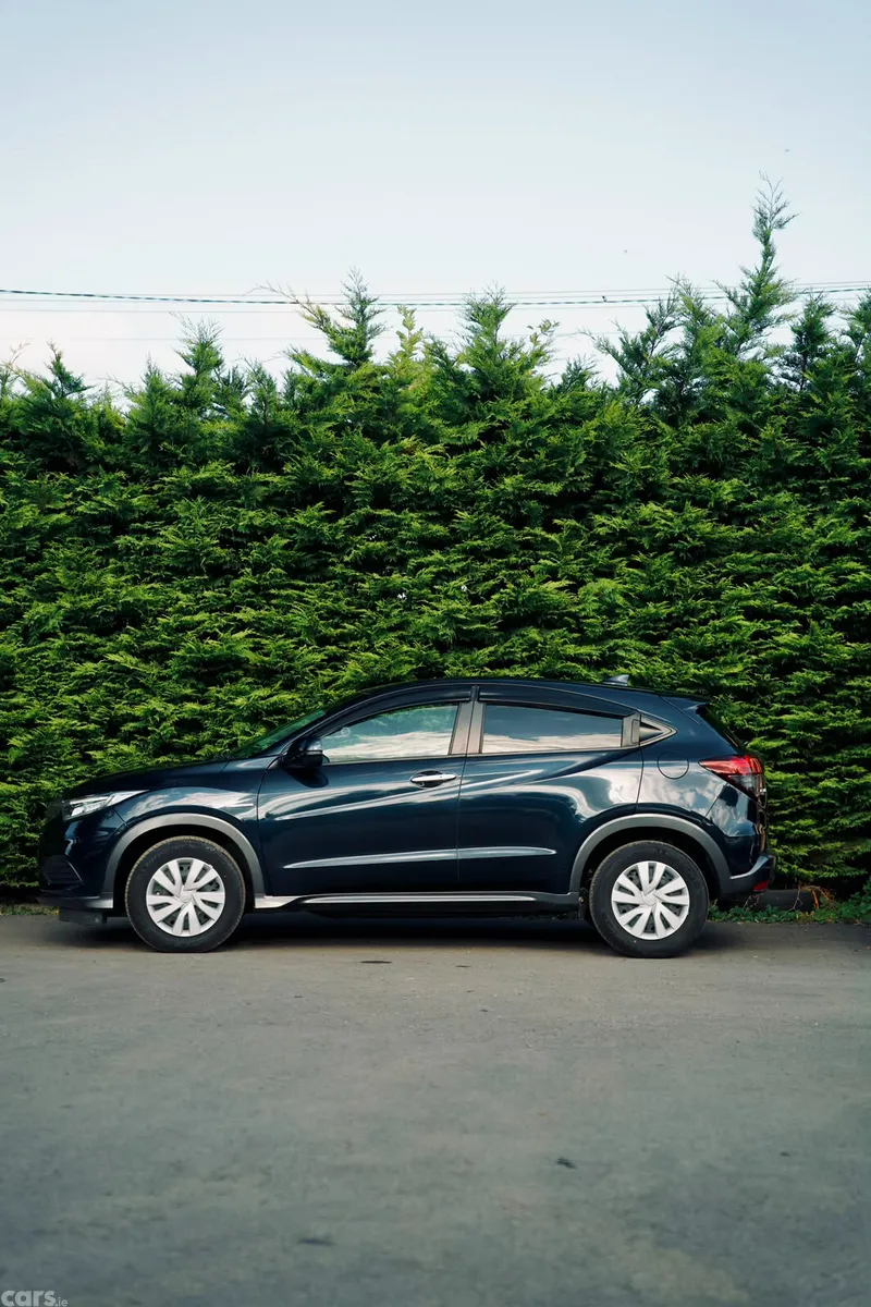 Honda Vezel Hatchback, Petrol Hybrid, 2019, Blue