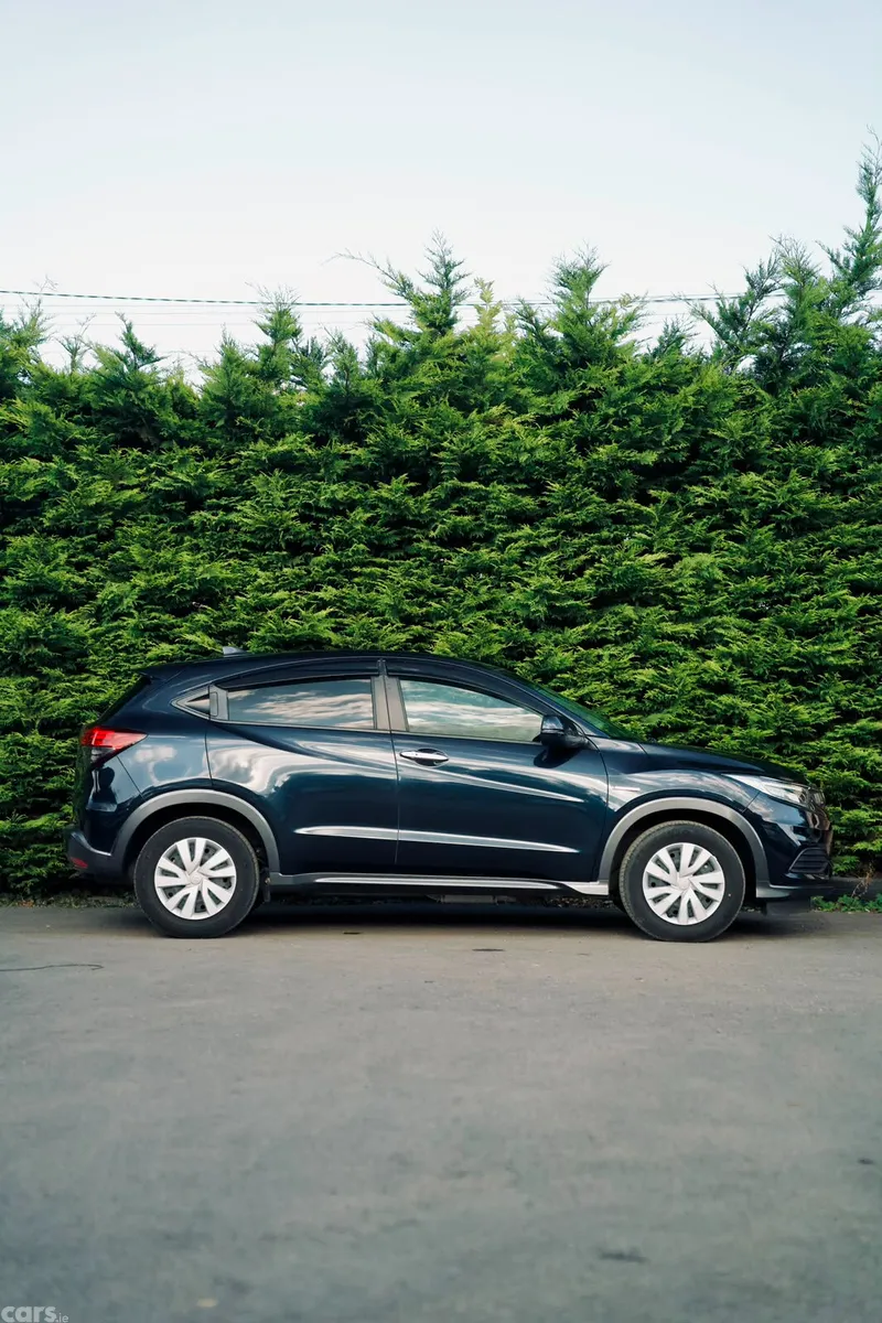 Honda Vezel Hatchback, Petrol Hybrid, 2019, Blue