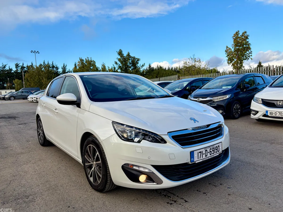 Peugeot 308 Hatchback, Petrol, 2017, White
