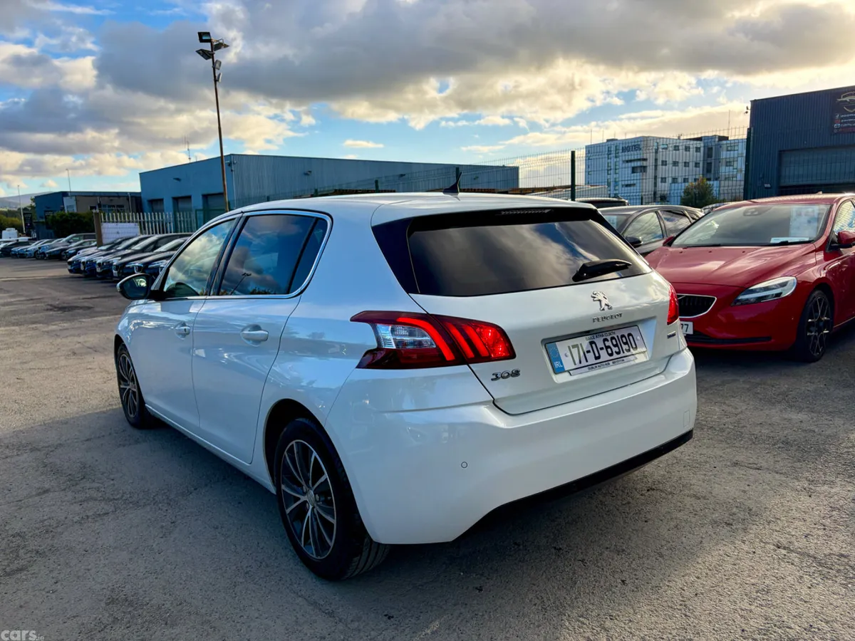 Peugeot 308 Hatchback, Petrol, 2017, White