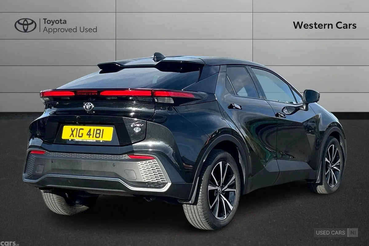 Toyota C-HR SUV, Petrol Hybrid, 2023, Black