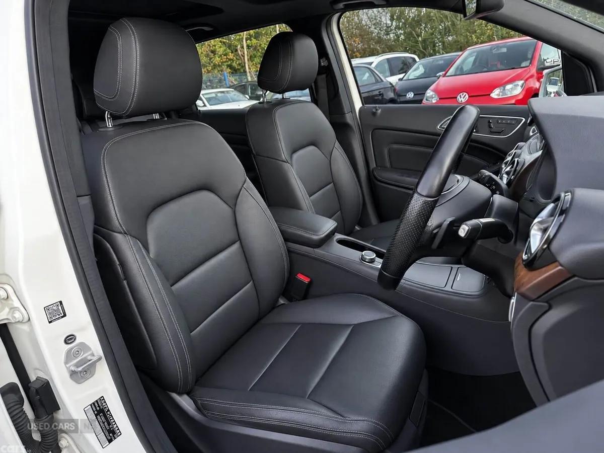 Mercedes-Benz B-Class , Petrol, 2014, White