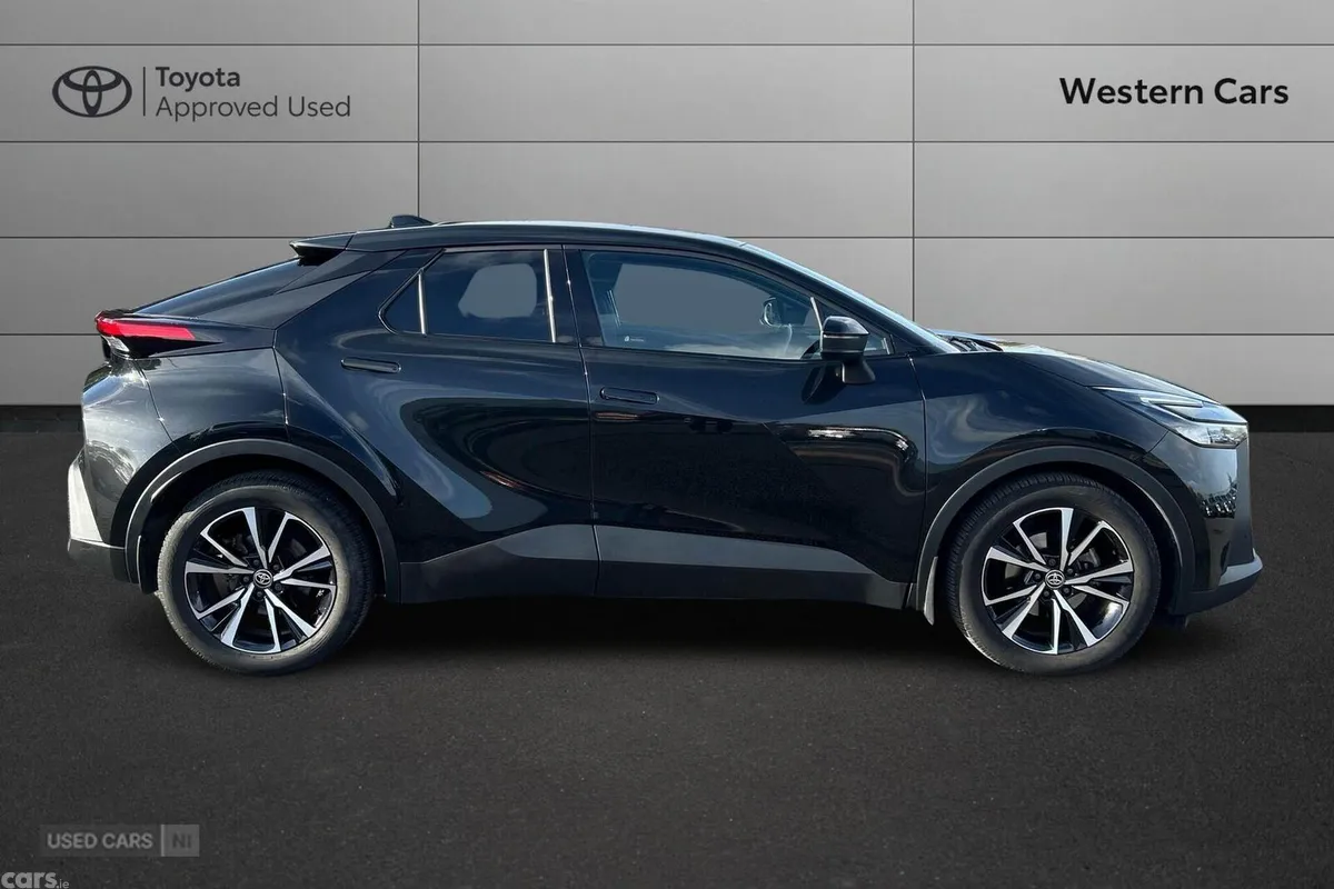 Toyota C-HR SUV, Petrol Hybrid, 2023, Black