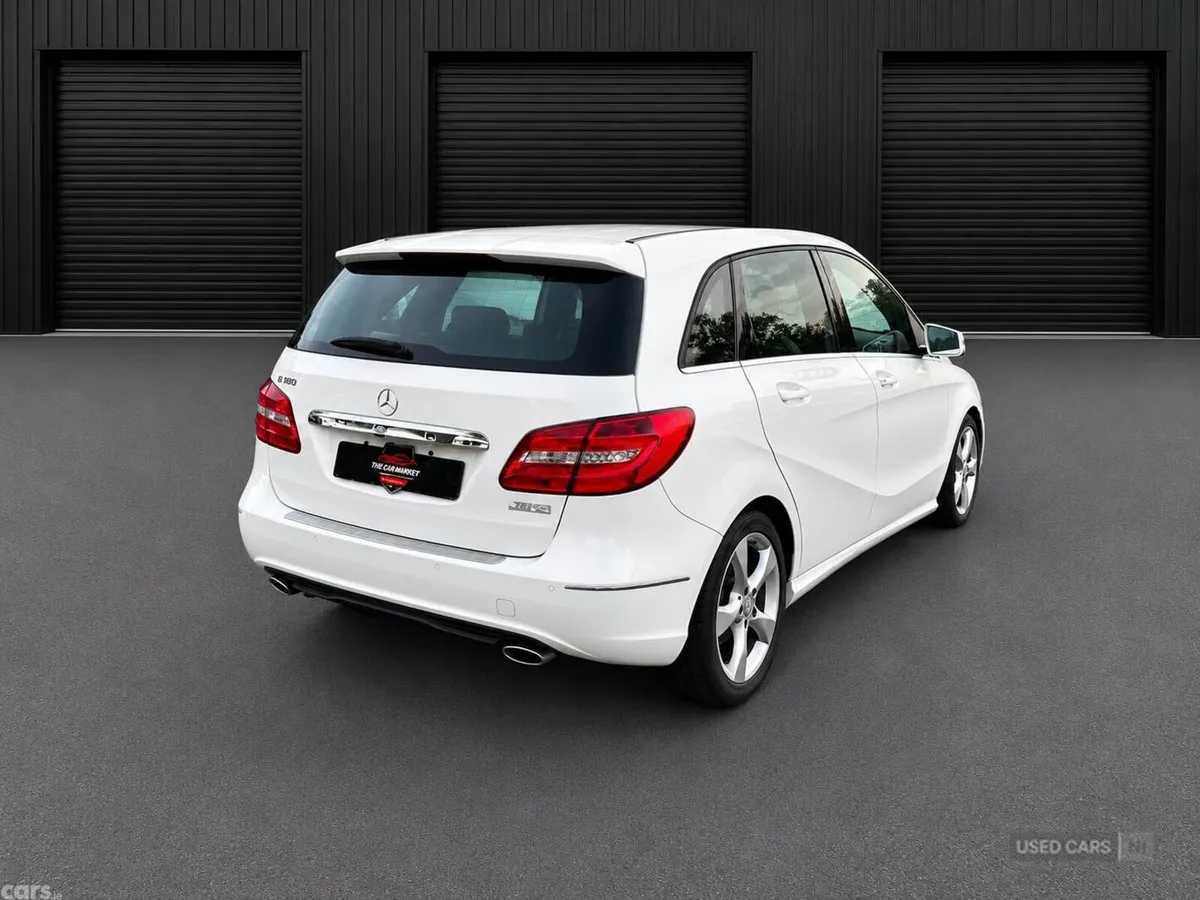 Mercedes-Benz B-Class , Petrol, 2014, White
