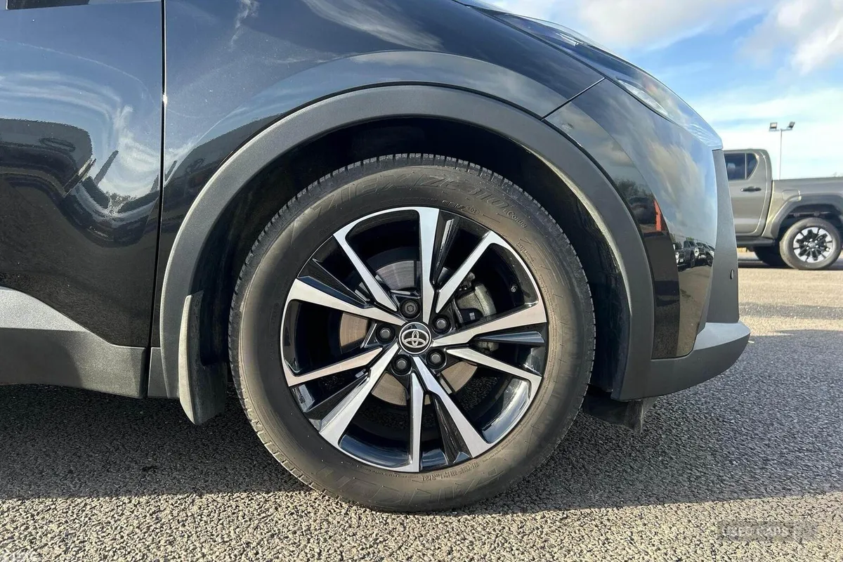 Toyota C-HR SUV, Petrol Hybrid, 2023, Black