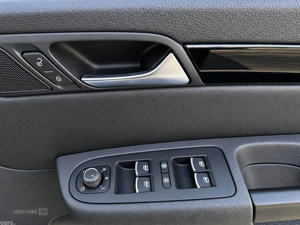 Volkswagen Sharan , Petrol, 2015, 
