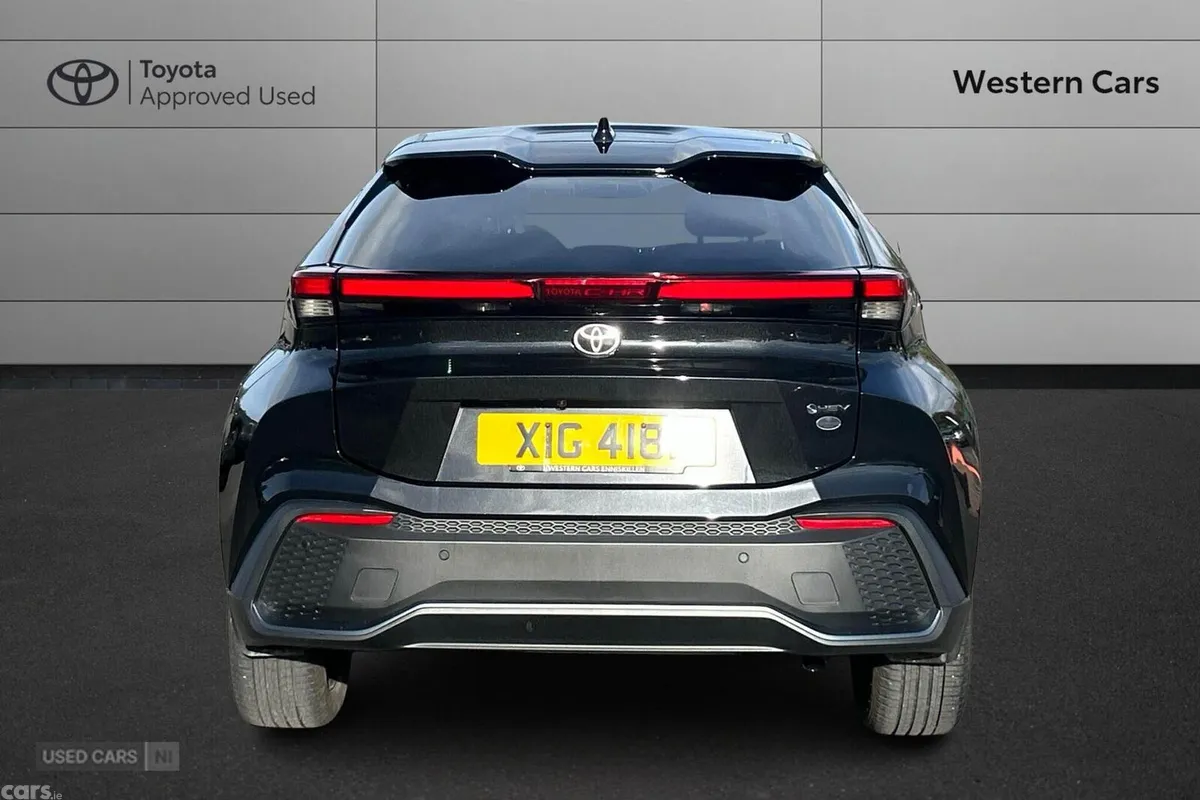 Toyota C-HR SUV, Petrol Hybrid, 2023, Black