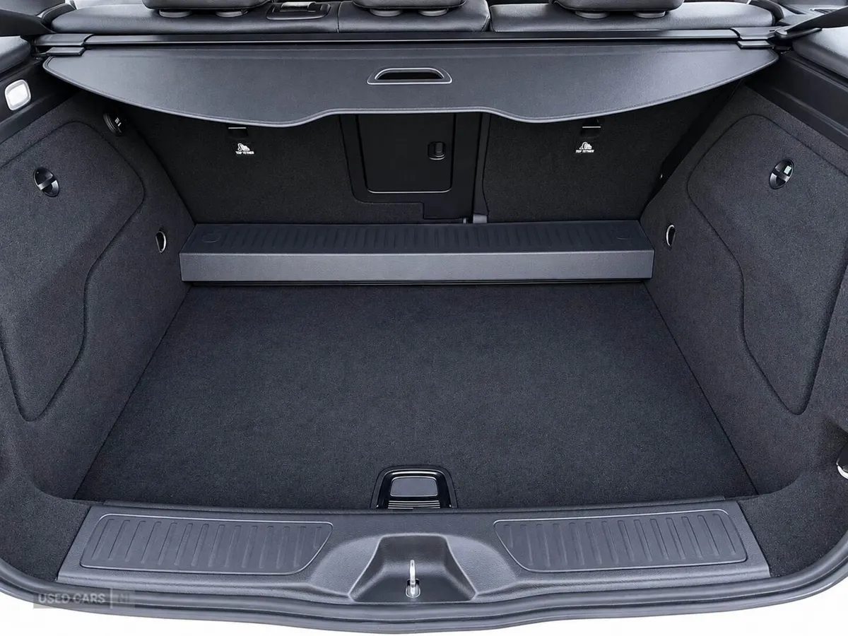 Mercedes-Benz B-Class , Petrol, 2014, White