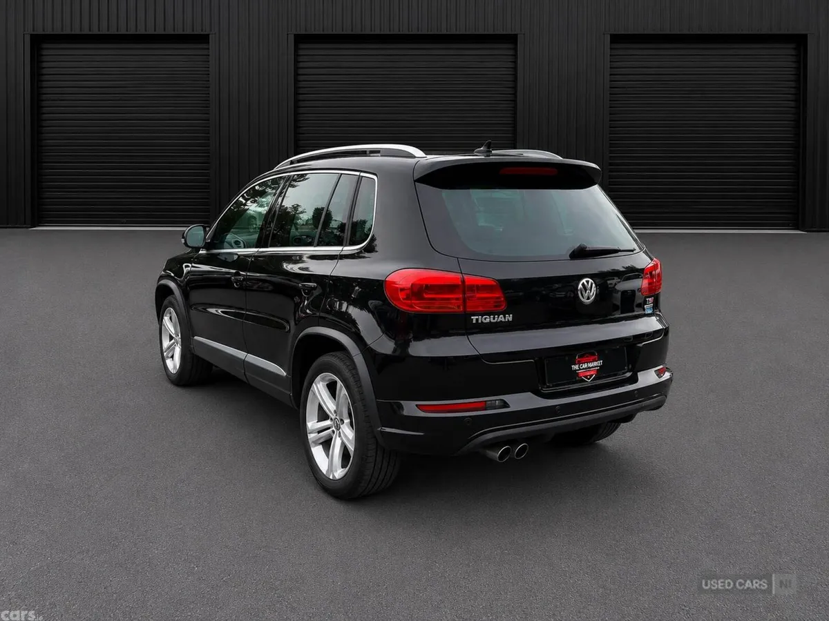 Volkswagen Tiguan , Petrol, 2014, Black