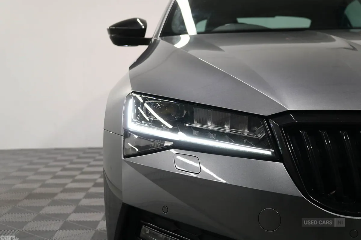 Skoda Superb Hatchback, Diesel, 2024, Grey
