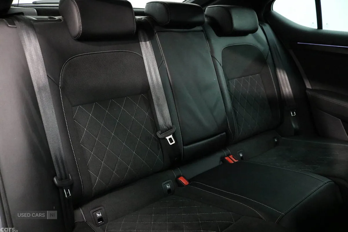 Skoda Superb Hatchback, Diesel, 2024, Grey