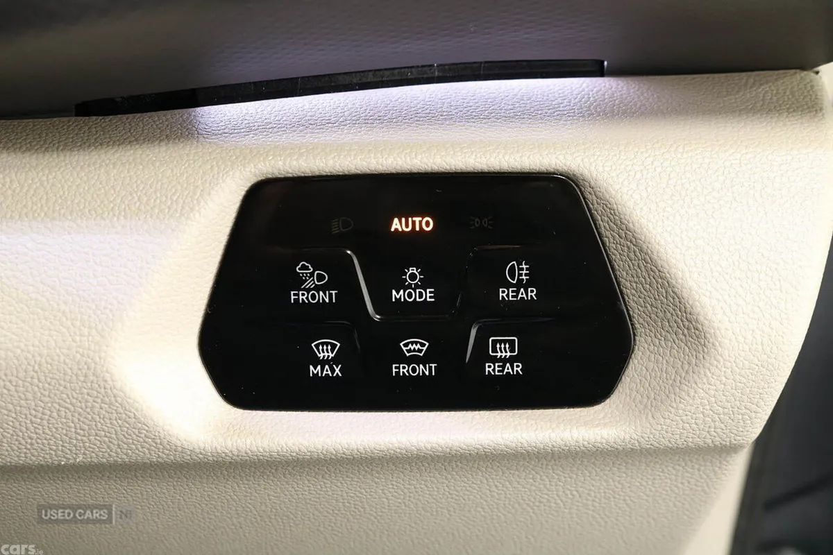 Volkswagen Multivan MPV, Petrol Hybrid, 2025, Grey