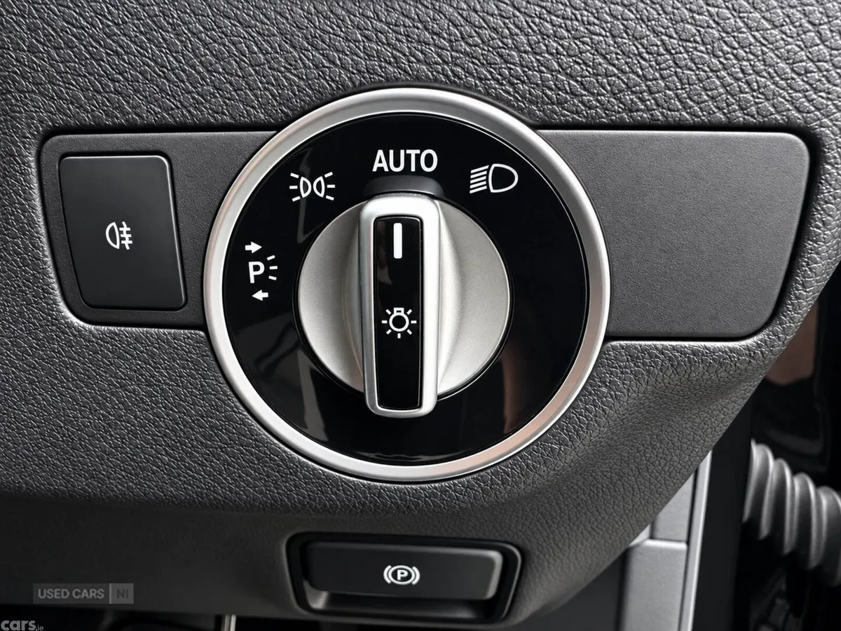 Mercedes-Benz GLA , Petrol, 2015, Black